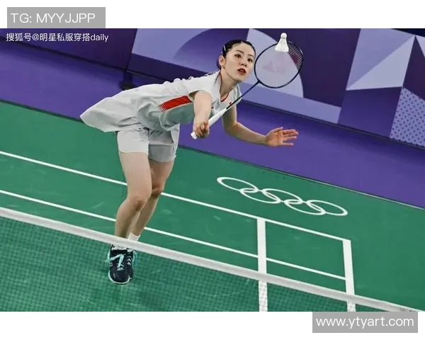 日本足球明星穿搭解析与鞋子图片展示让你领略球场风采 日本足球明星穿搭解析与鞋子图片展示让你领略球场风采