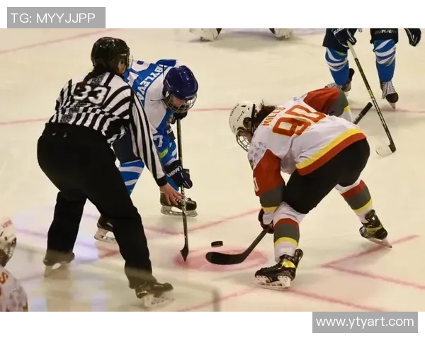 深圳足球队在邀请赛中以100分领跑积分榜展现强劲实力 深圳足球队在邀请赛中以100分领跑积分榜展现强劲实力